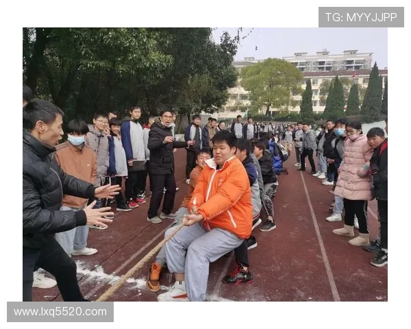成都羽毛球队中路突破革新引领全国羽坛新风尚与发展趋势分析 成都羽毛球队中路突破革新引领全国羽坛新风尚与发展趋势分析